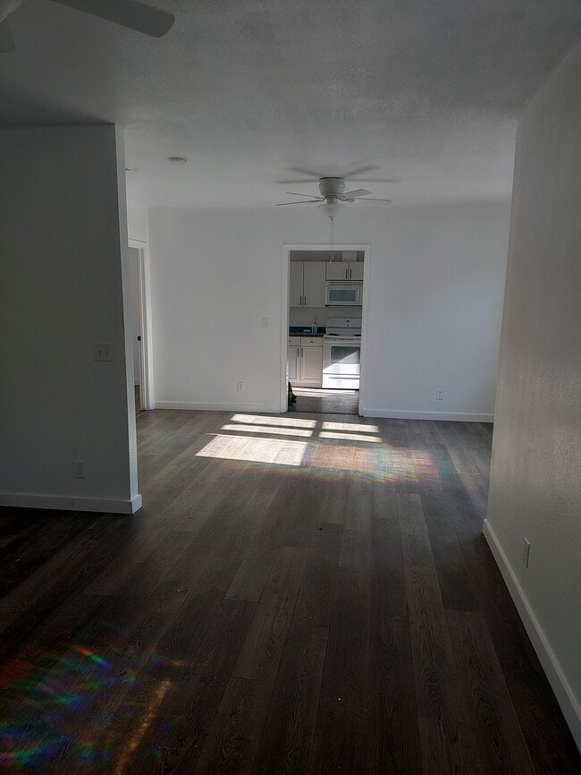 Family room - 402 Water St