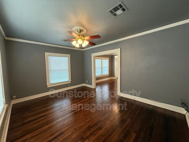 Photo - 223 S Evanston Ave