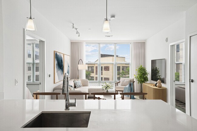 Photo - West of Chestnut