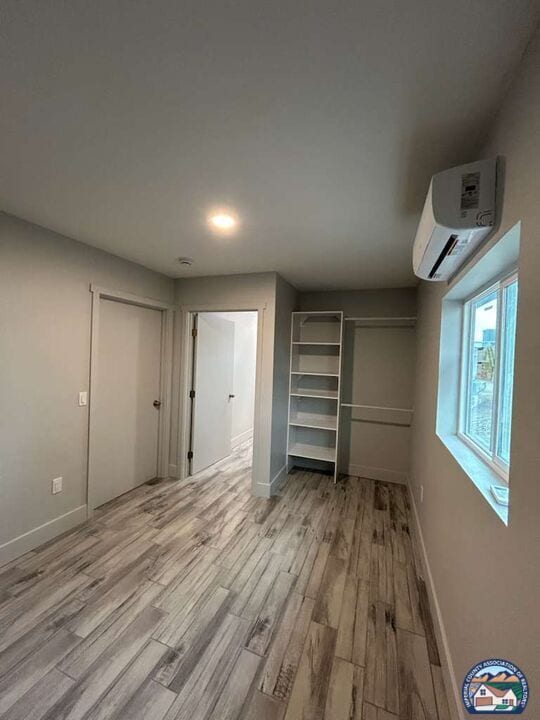 Photo - 1583 Lenrey Ave