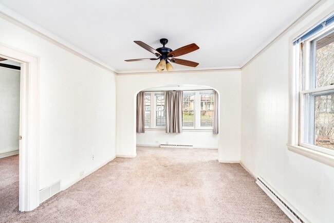 Photo - 5724 W 8th St