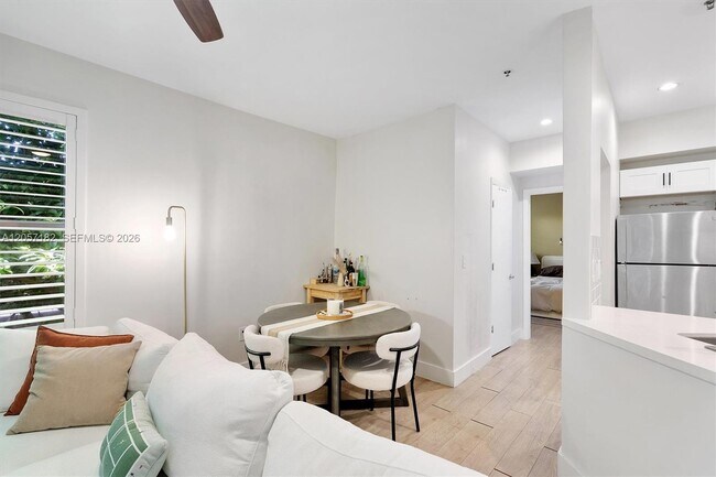 Photo - 747 Michigan Ave Unit 301
