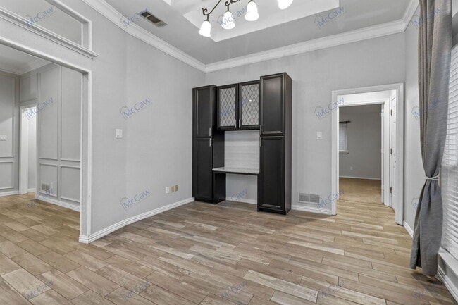 Photo - 8026 Hickory St