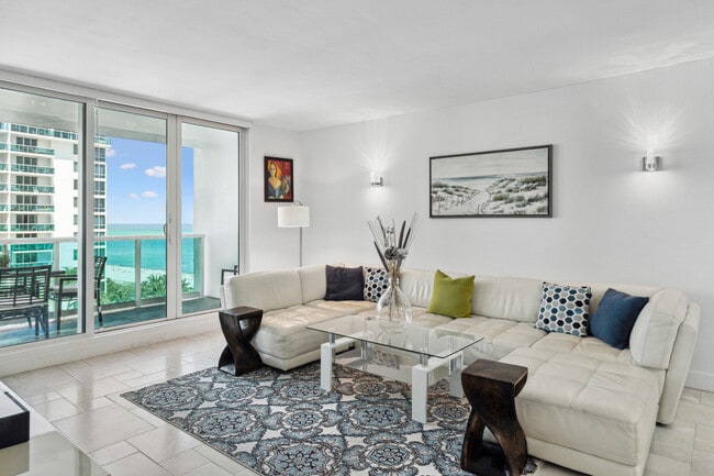 Photo - 2301 Collins Ave Unit 1015