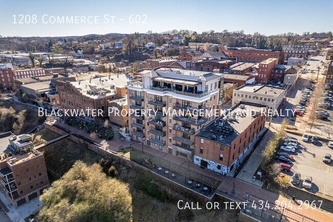 Photo - 1208 Commerce St