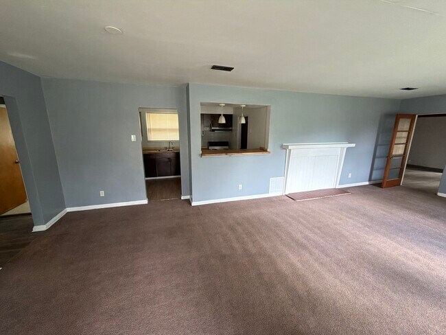 Photo - 10000 Knollcrest Ct