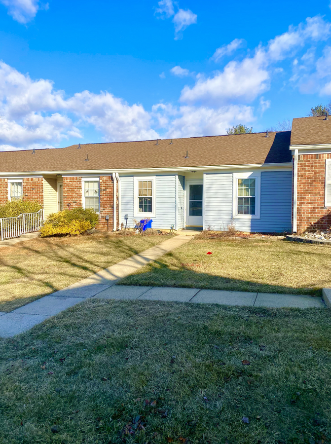 Photo - 271 Bishop Ct Townhome