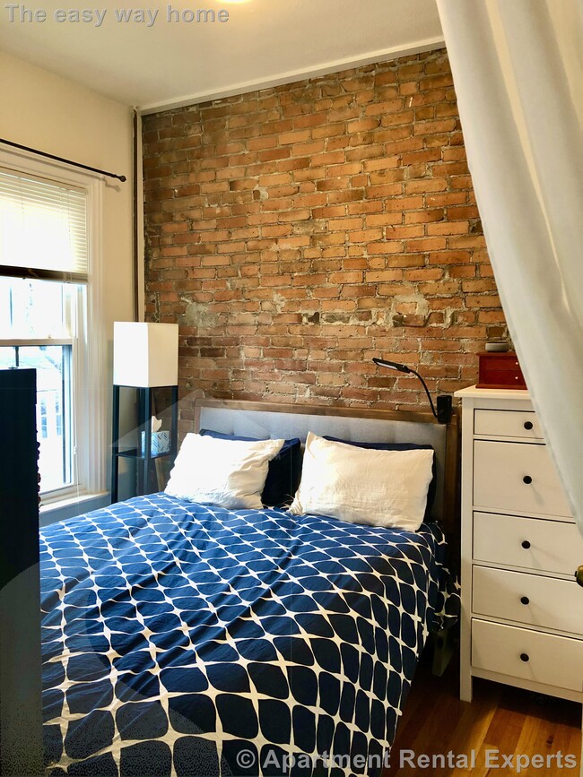 Building Photo - 45 Florence St Unit #2 Rental