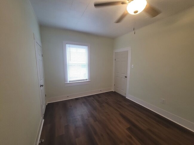 Photo - 723 Sealy Ave