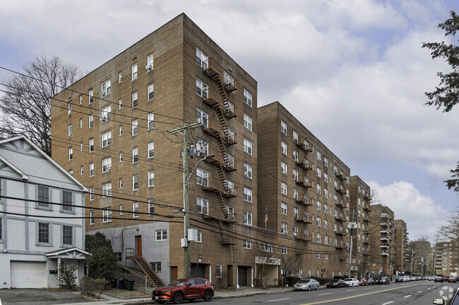 Photo - 245-255 Bronx River Rd Apartments
