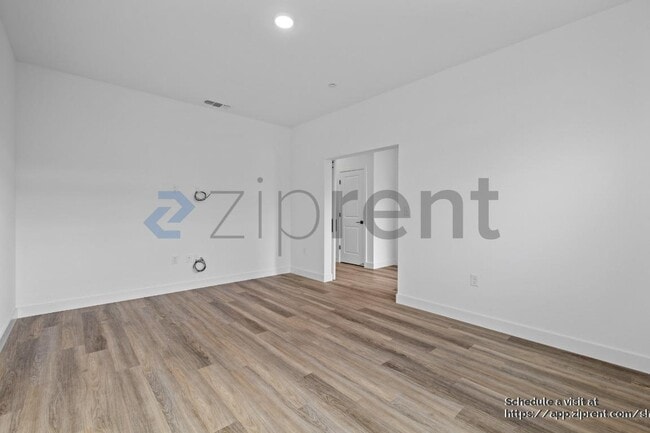 Photo - 365 Gold Coast Rd