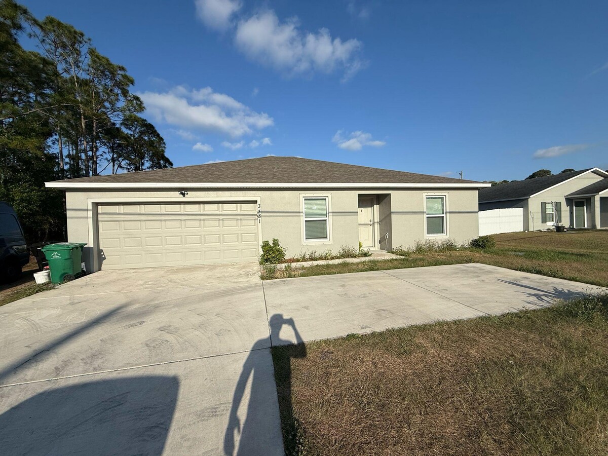 Photo - 3381 SW Rosser Blvd House