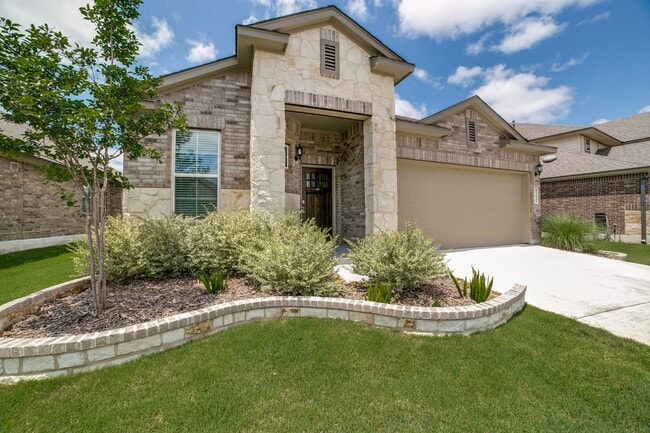 Building Photo - Waterford Park 3 Bed Single Story Home