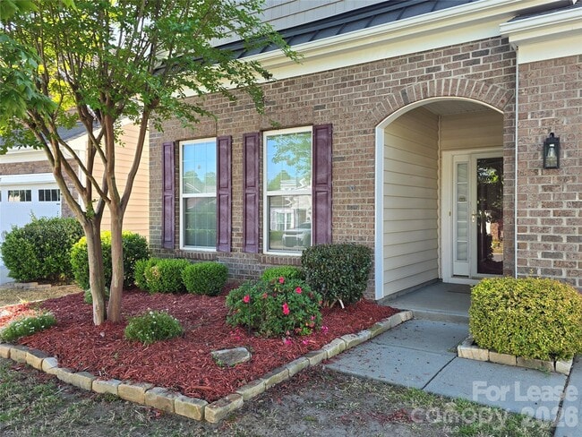 Photo - 5021 Kinross Ln