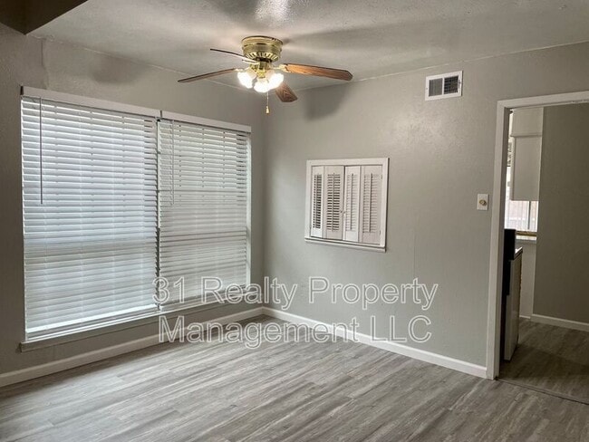 Photo - 13722 Flagstone Ln