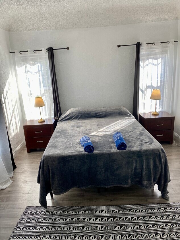 Photo - 6313 S Victoria Ave (Los Angeles, CA)