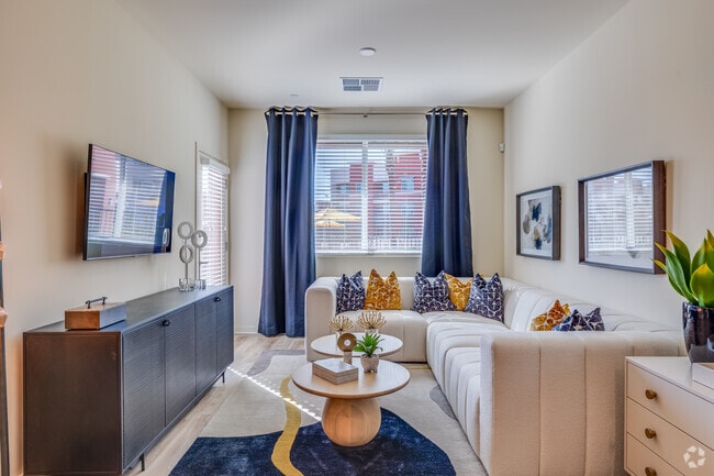 2BR, 2BA - 1,115SF