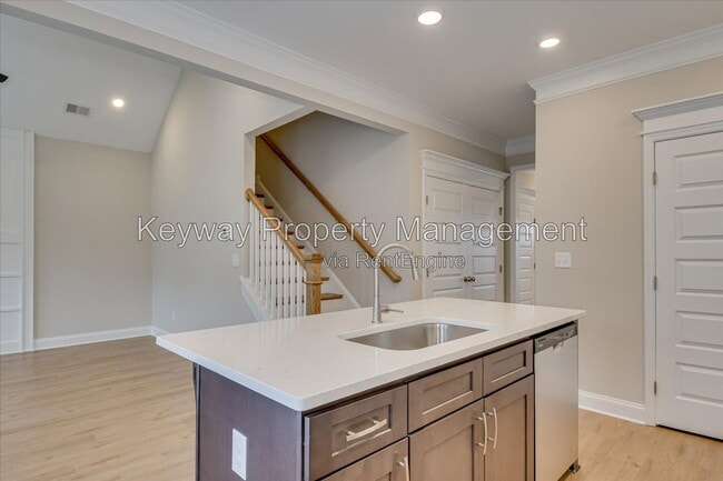 Photo - 3199 Venetian Dr