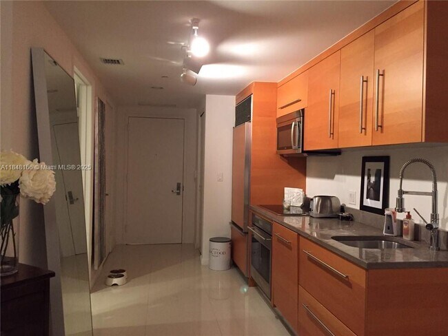 Photo - 475 Brickell Ave Unit 4808