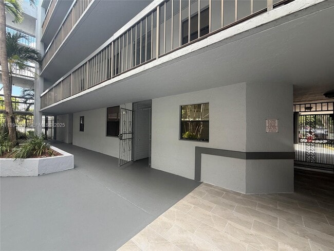 Building Photo - 12209 SW 14th Ln Unit 1101