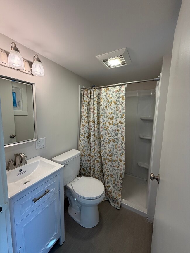 Photo - 27 Grove St Unit Back