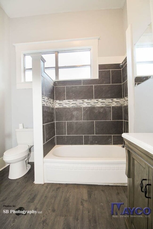 Photo - 3 bedroom 2 bath in Highland!
