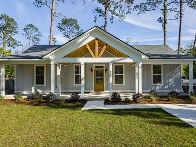 Building Photo - 807 Cherokee Ave