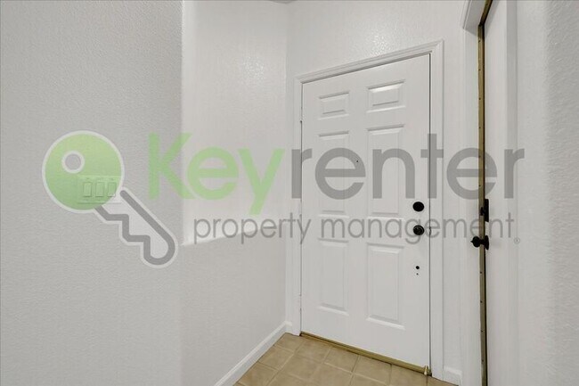 Photo - 8573 Meandering Way