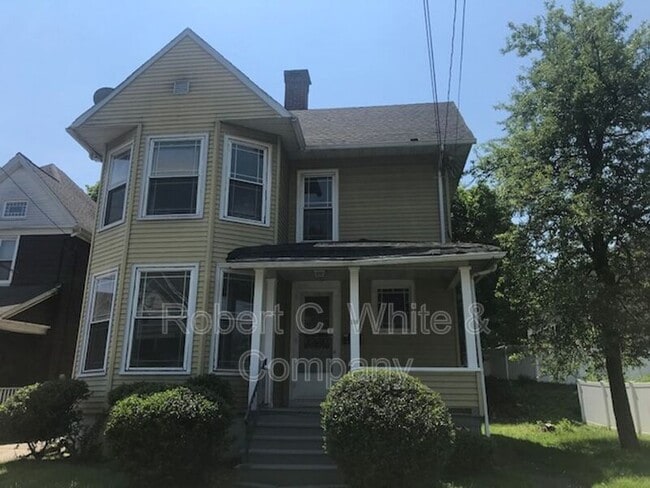 Photo - 116 Howe Ave House
