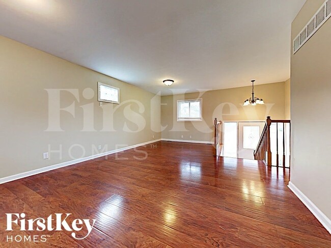 Photo - 1154 Rathbone Ave