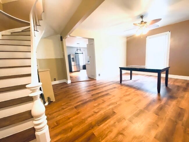 Photo - 20 Crystal St