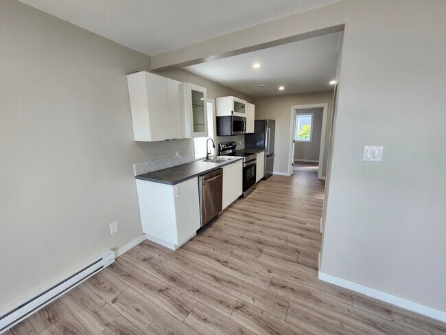 Photo - 210 Canterbury St Unit 4