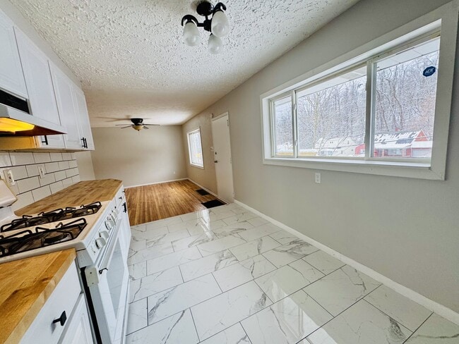 Photo - 741 Jefferson Rd