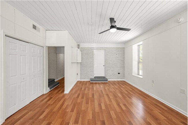 Photo - 626 Grayson Pkwy