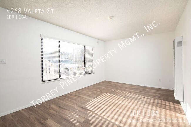 Photo - 4268 Valeta St