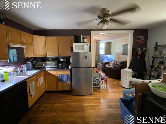 Building Photo - 1218 Cambridge St Unit 1 Rental