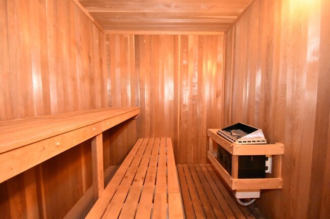 Photo - White Oak Gardens