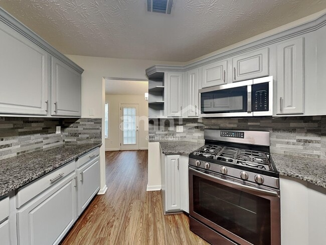Photo - 643 Bartow Dr