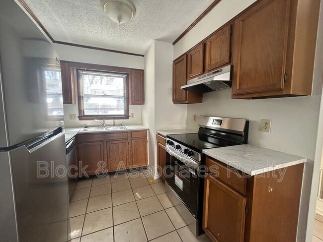 Photo - 601 Timberline Dr SE