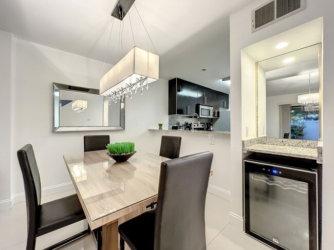 Ernst Court, Orlando, FL 32819 - 2 BR 2.5 BA townhouse
