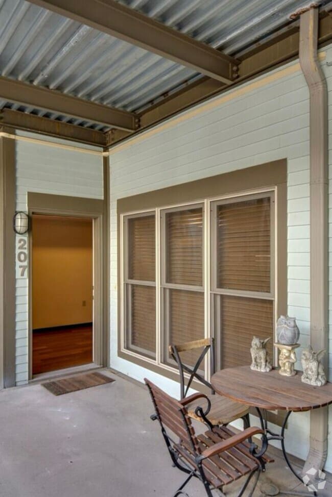Building Photo - 807 18th Ave S Unit 207 Rental