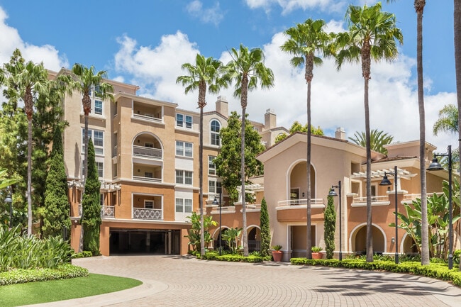 La Jolla Palms Apartment Homes