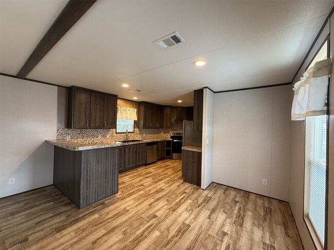 Photo - 10161 Pollard Rd