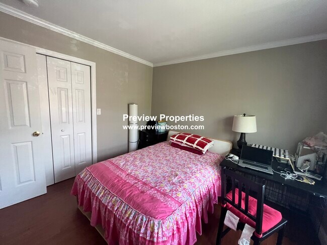 Photo - 164 Newton St Unit 3P