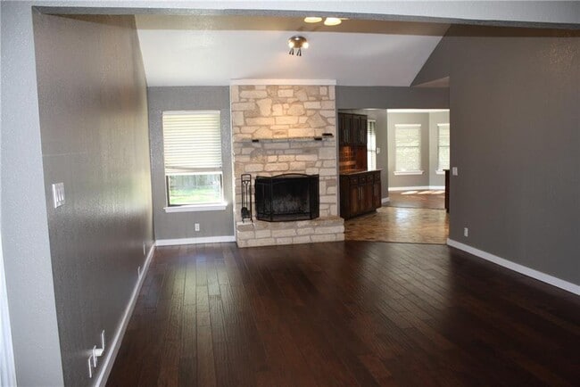 Photo - 309 Juniper Dr