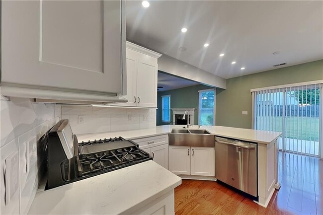 327 Laurel Glen Crossing