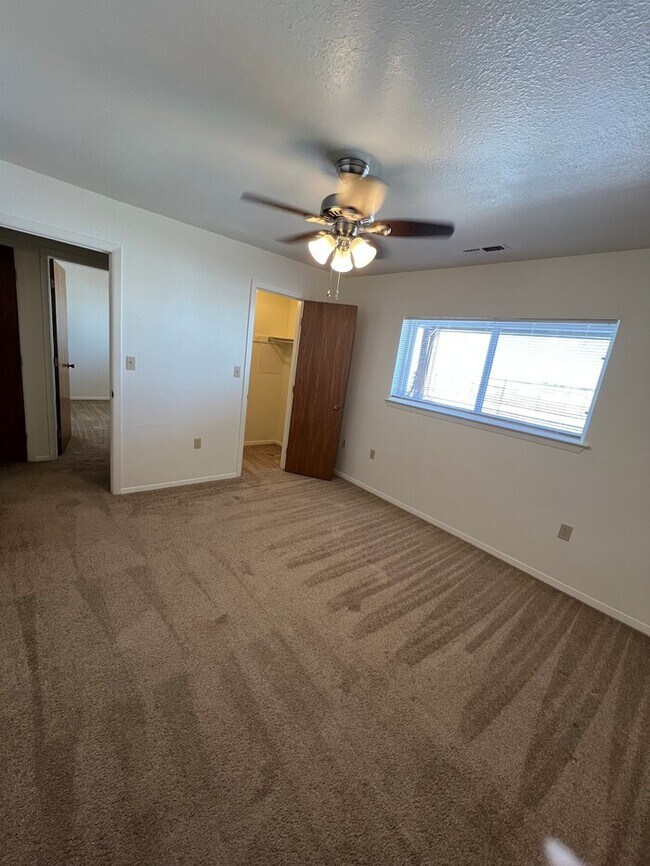 Photo - 367 Mickelson Ct