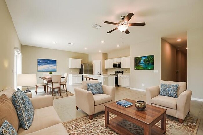 Photo - Spacious 4 Bedroom in Island Walk