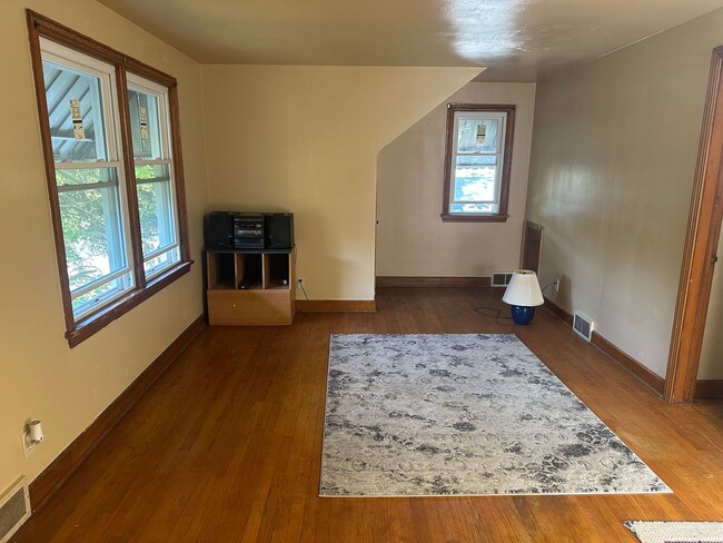 Photo - 644 W Judson Ave