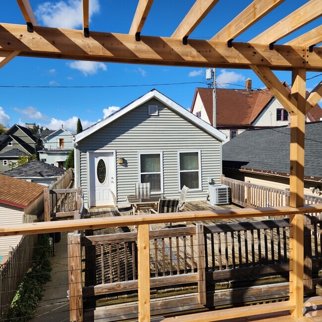 Cottage has a Huge Deck - 2235 N 1st St Rental